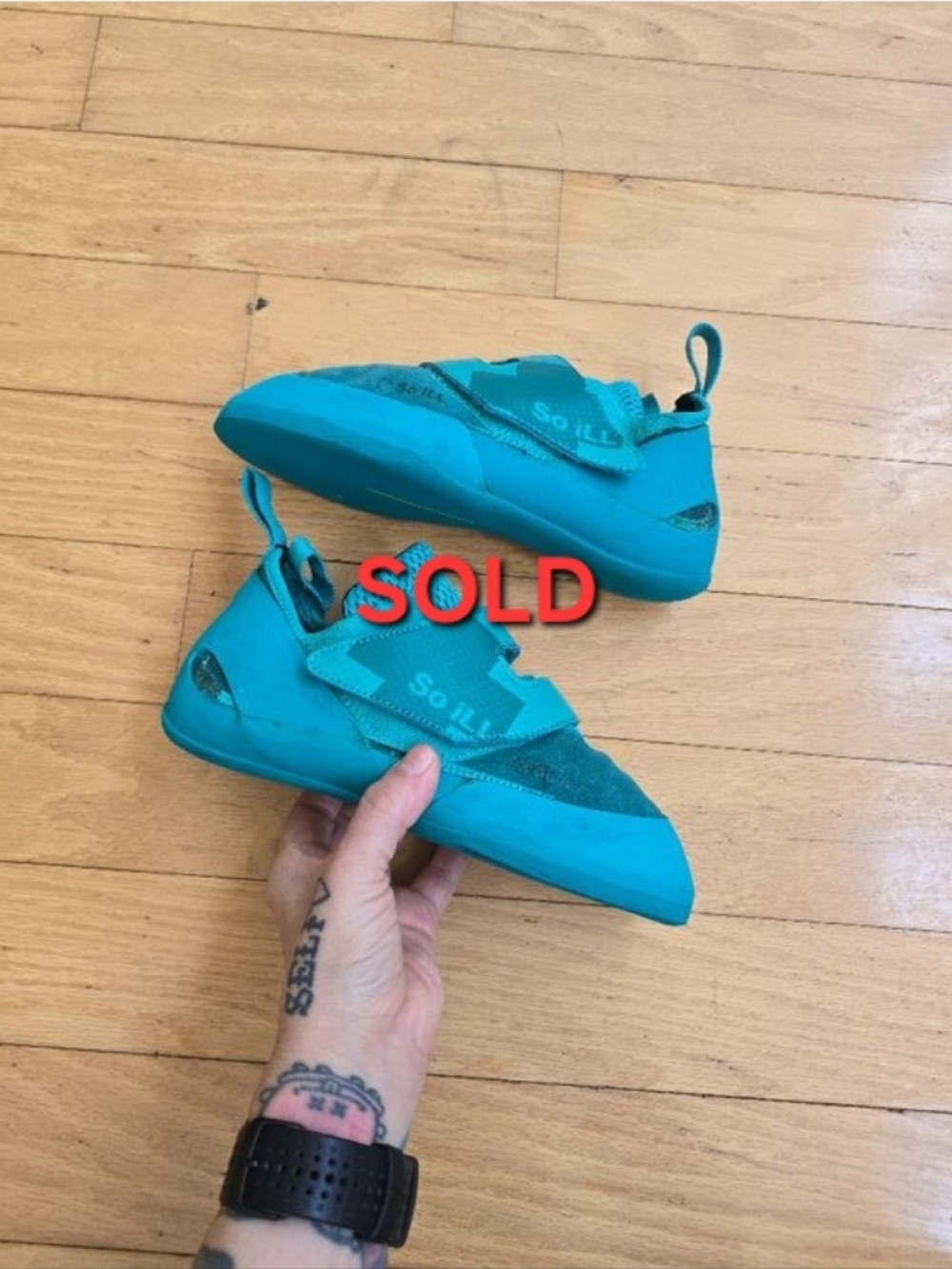 So iLL | Runner monochrome teal rock climbing sneakers | WMS 8.5